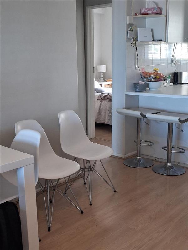 To Let 2 Bedroom Property for Rent in Vredehoek Western Cape